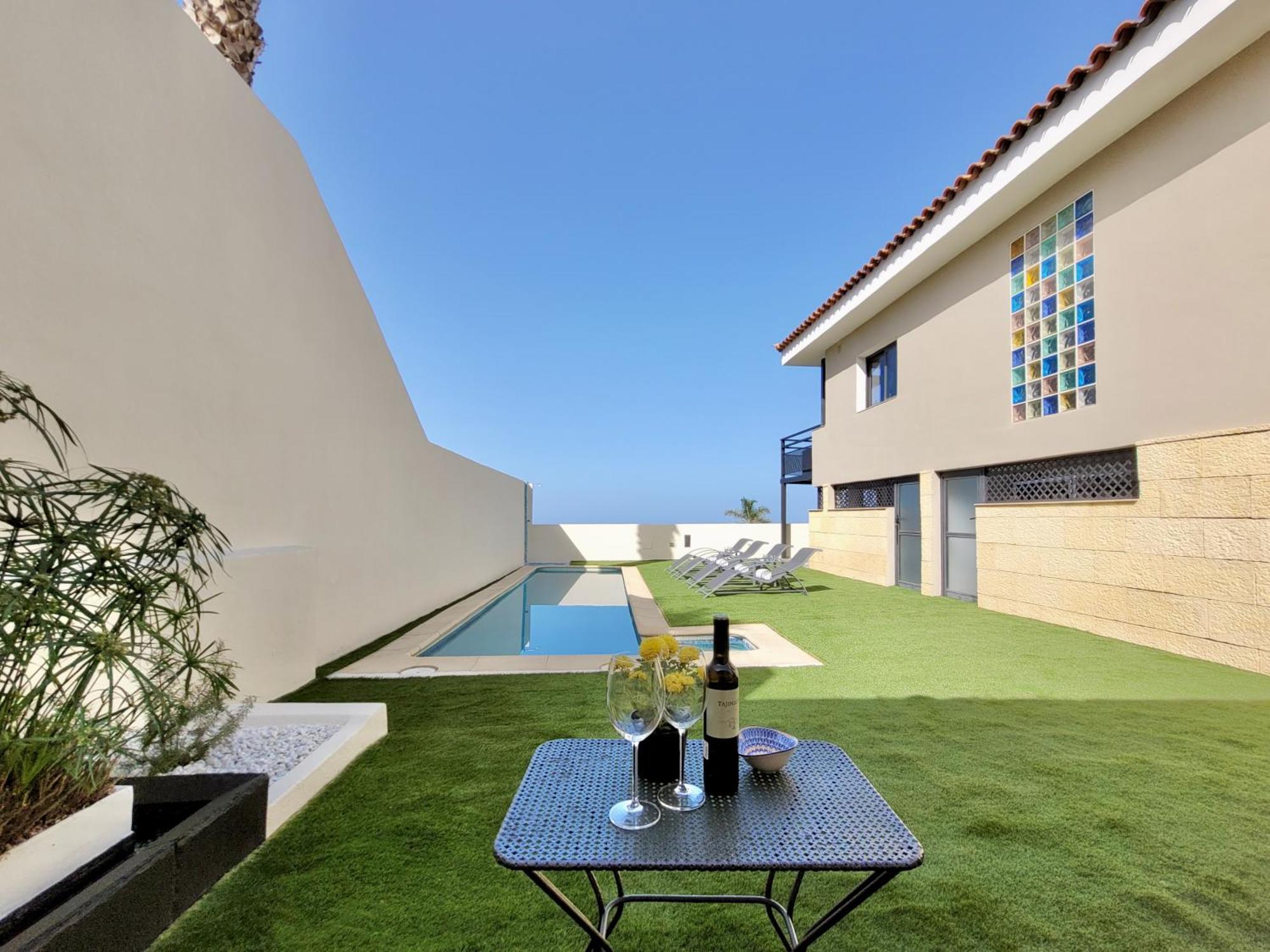Miya Del Sol Heated Pool Villa Ла Оротава Екстериор снимка